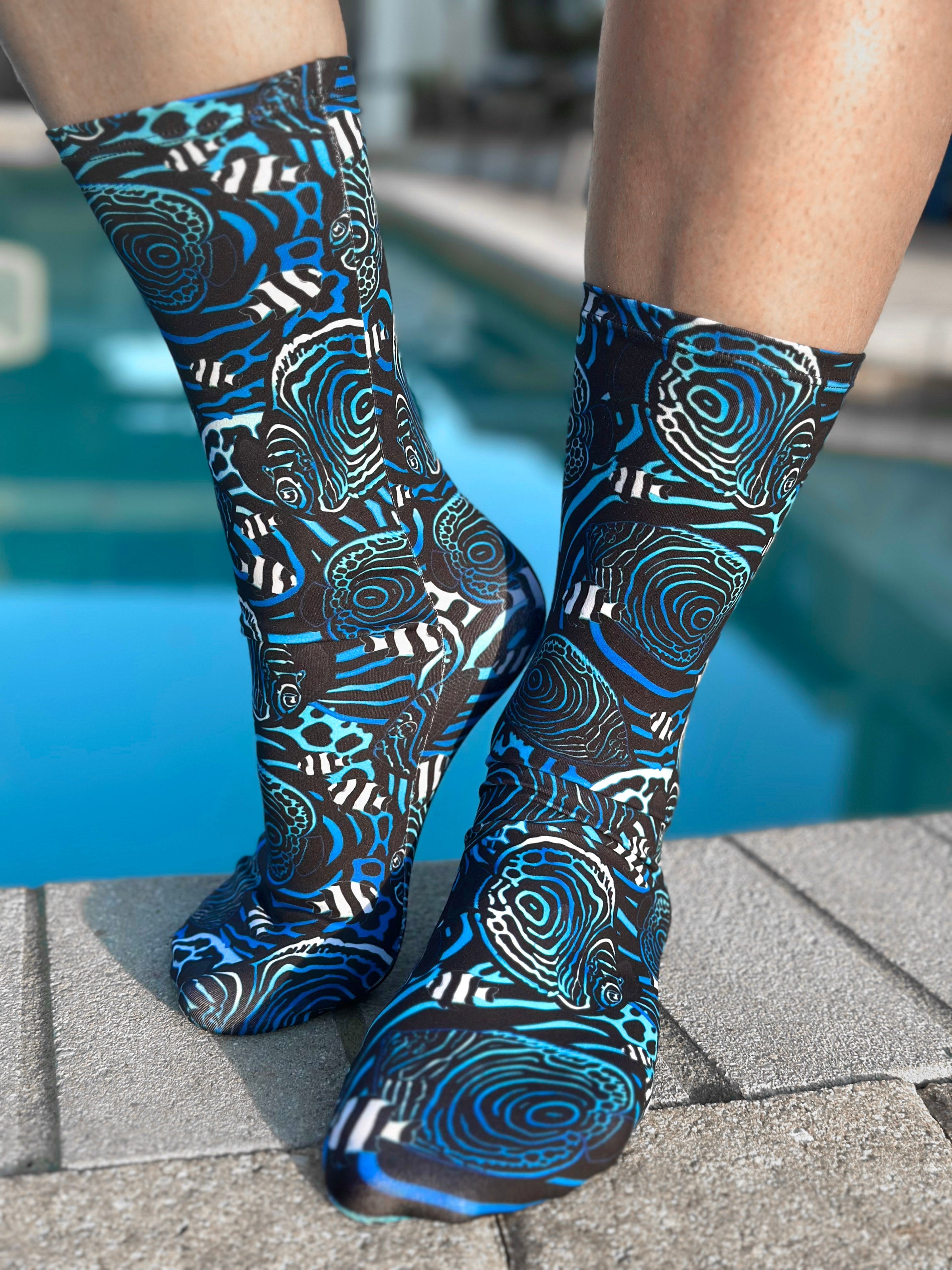 Shop Dive Socks